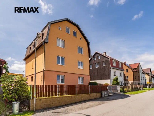 Prodej domu 328 m², pozemek 758 m²