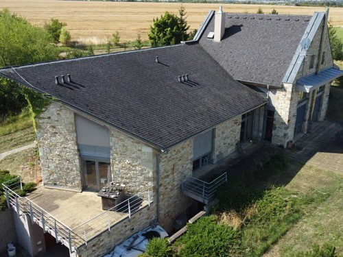 Prodej vily 938 m², pozemek 9445 m²