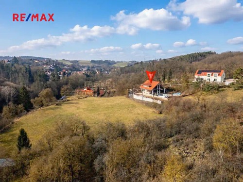 Prodej vily 260 m², pozemek 2681 m²