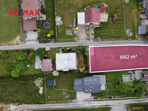 Prodej stavebního pozemku 882 m²