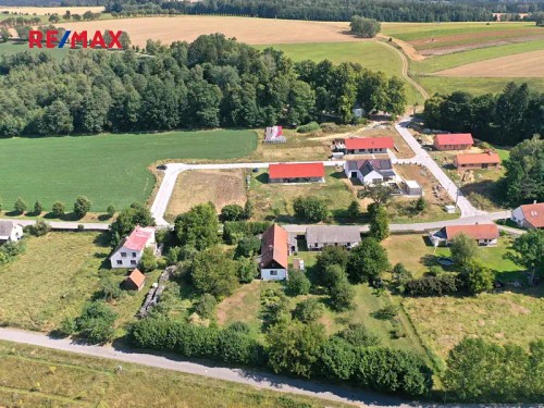 Prodej stavebního pozemku 1416 m²