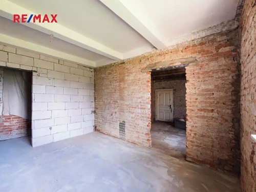 Prodej zemědělské usedlosti 350 m², pozemek 11288 m²