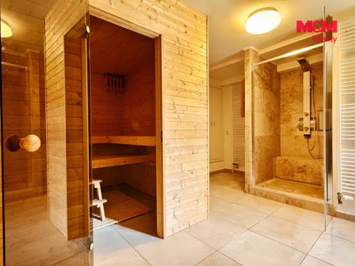Prodej domu 303 m², pozemek 924 m²