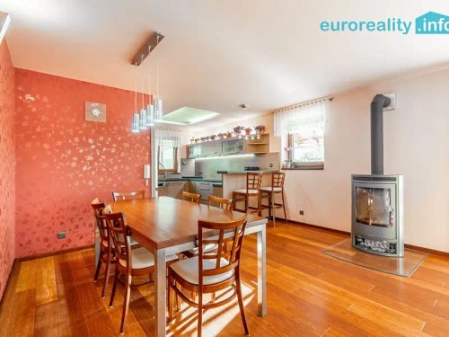 Prodej domu 270 m², pozemek 2175 m²