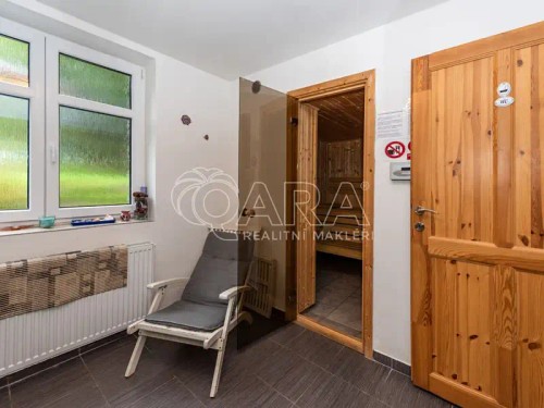 Prodej chalupy 216 m², pozemek 987 m²