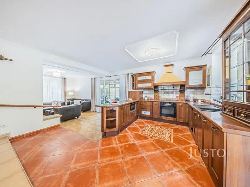 Prodej domu 255 m², pozemek 890 m²