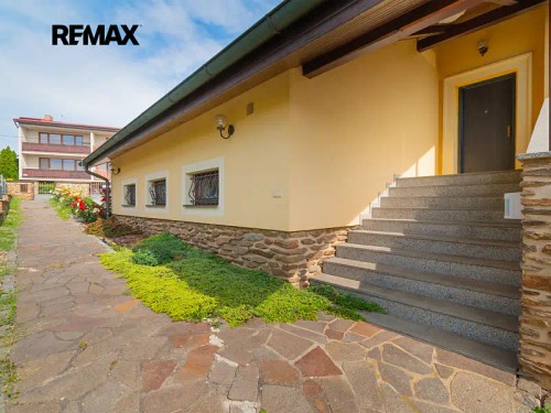 Prodej domu 570 m², pozemek 1464 m²