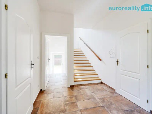 Prodej domu 420 m², pozemek 633 m²