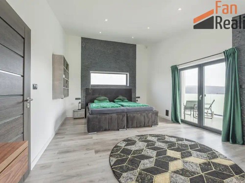 Prodej domu 210 m², pozemek 3132 m²