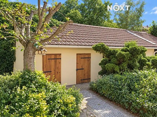 Prodej vily 220 m², pozemek 1490 m²
