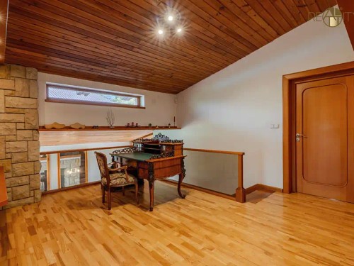 Prodej domu 331 m², pozemek 1512 m²