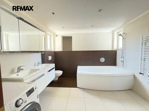 Prodej bytu 5+1 126 m²