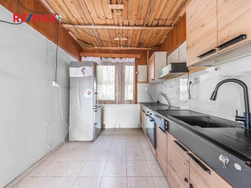 Prodej domu 203 m², pozemek 910 m²