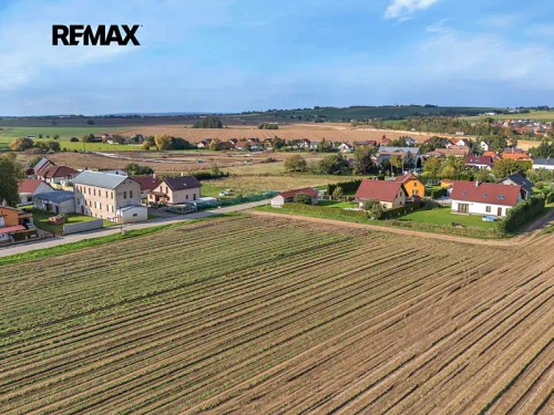 Prodej stavebního pozemku 1671 m²