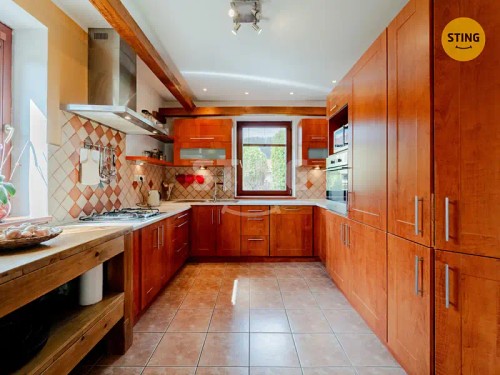 Prodej domu 198 m², pozemek 995 m²