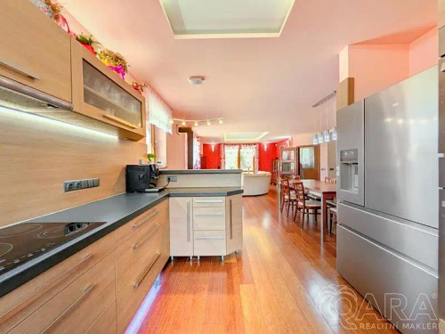 Prodej domu 373 m², pozemek 2175 m²