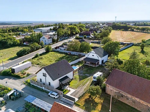 Prodej domu 221 m², pozemek 1252 m²
