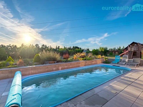 Prodej domu 270 m², pozemek 2175 m²