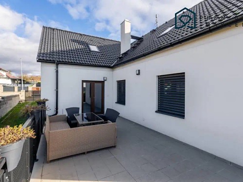 Prodej domu 353 m², pozemek 772 m²