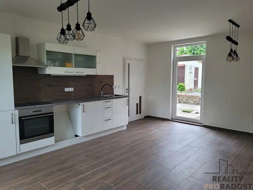 Prodej domu 120 m², pozemek 2213 m²