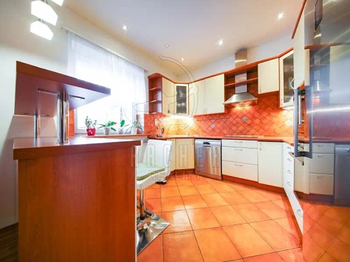 Prodej domu 324 m², pozemek 399 m²