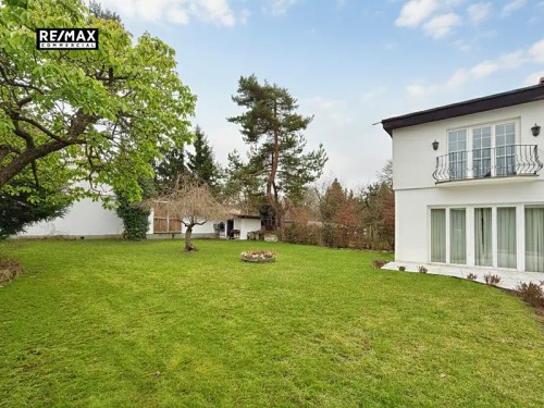 Prodej vily 355 m², pozemek 905 m²