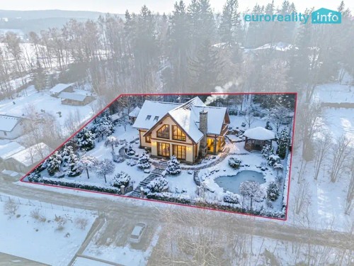 Prodej stavebního pozemku 2270 m²