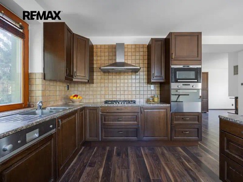 Prodej domu 210 m², pozemek 1140 m²