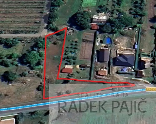 Prodej stavebního pozemku 1702 m²