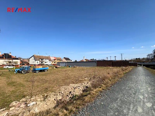 Prodej stavebního pozemku 2072 m²