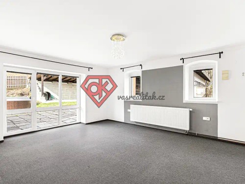 Prodej domu 201 m², pozemek 6833 m²