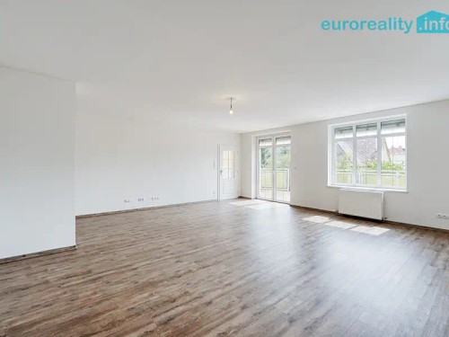 Prodej domu 420 m², pozemek 633 m²