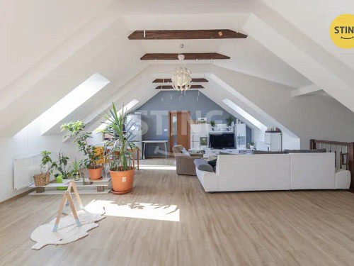 Prodej domu 708 m², pozemek 8148 m²