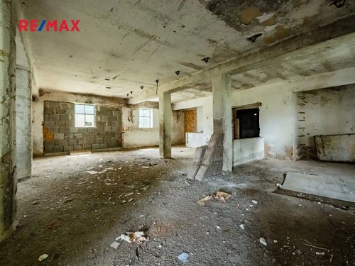 Prodej zemědělské usedlosti 830 m², pozemek 978 m²