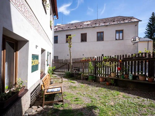 Prodej domu 458 m², pozemek 351 m²
