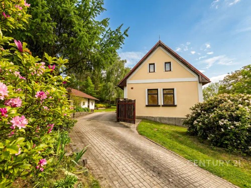 Prodej domu 450 m², pozemek 3051 m²