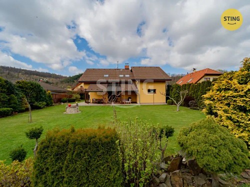Prodej domu 198 m², pozemek 995 m²