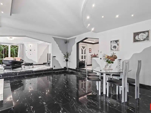 Prodej vily 358 m², pozemek 1157 m²