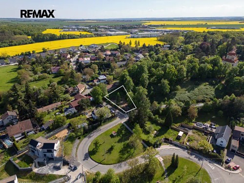 Prodej stavebního pozemku 800 m²