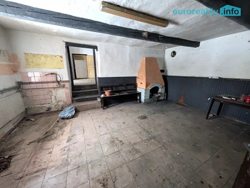 Prodej zemědělské usedlosti 300 m², pozemek 2467 m²