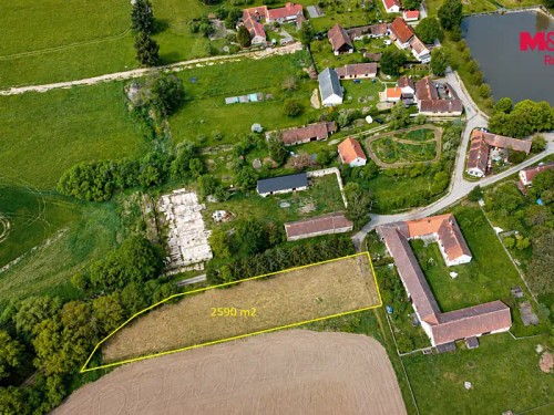 Prodej stavebního pozemku 2590 m²