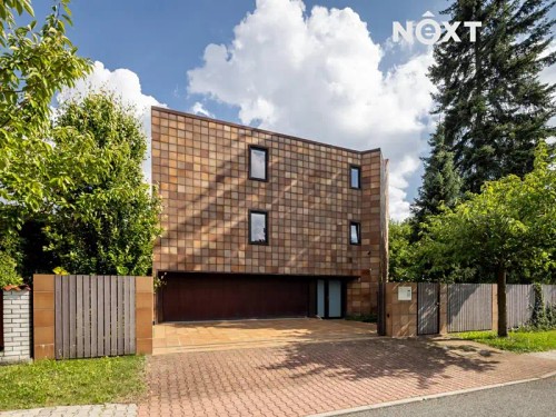 Prodej domu 417 m², pozemek 815 m²