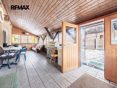 Prodej chaty 370 m², pozemek 2417 m²