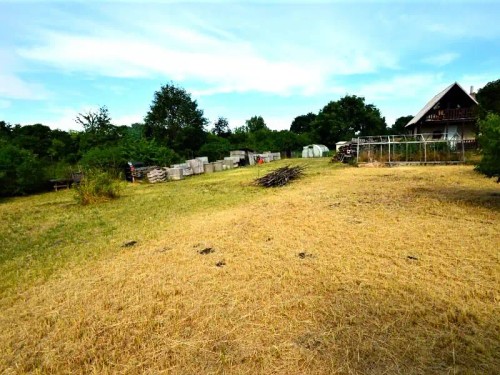 Prodej stavebního pozemku 1713 m²