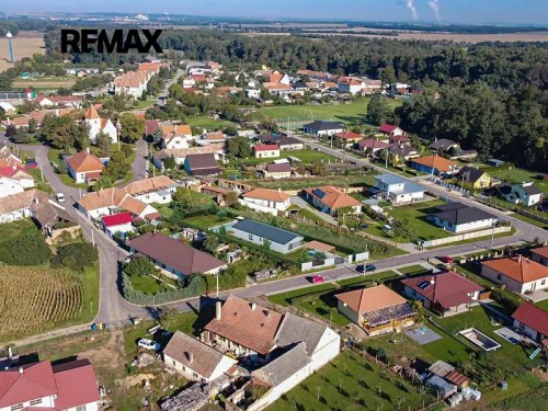 Prodej stavebního pozemku 810 m²