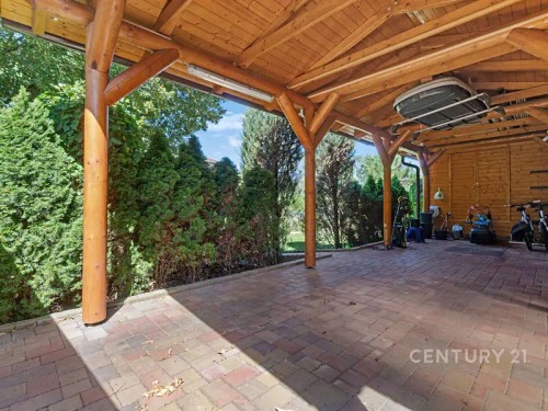 Prodej vily 425 m², pozemek 1675 m²