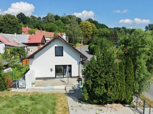 Prodej domu 300 m², pozemek 1220 m²