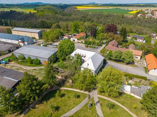 Prodej domu 4000 m², pozemek 3288 m²
