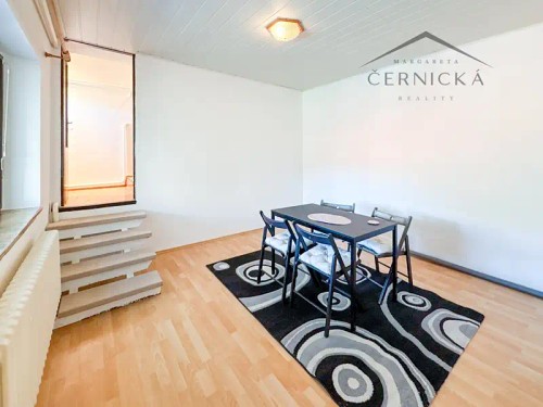 Prodej domu 215 m², pozemek 215 m²