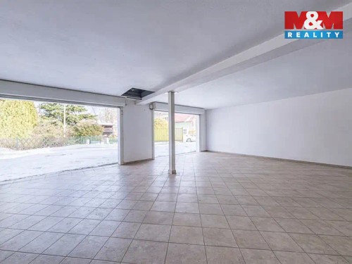 Prodej domu 300 m², pozemek 1340 m²